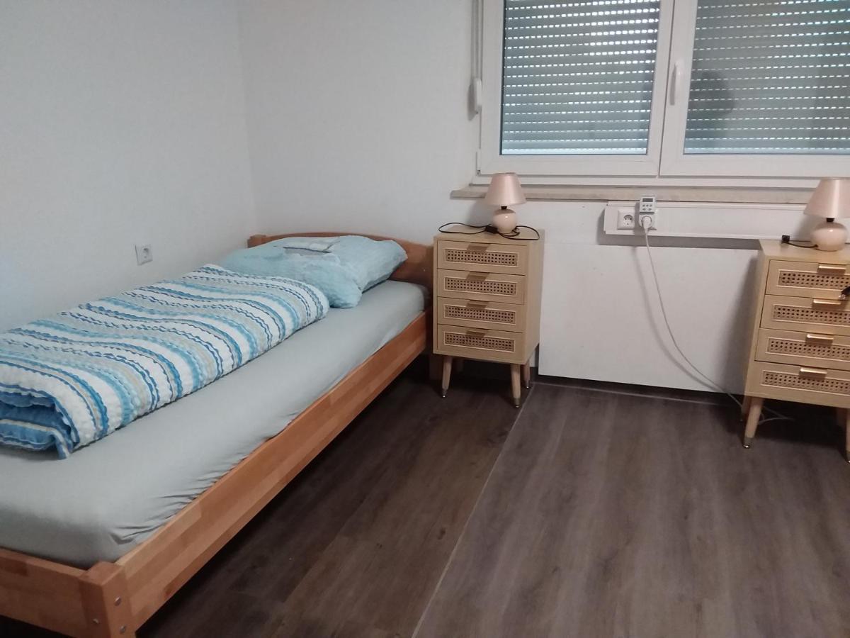 Nguyen Le 3 Schlafzimmer, 7 Bette,Dusche, 2 Wc , Kueche Ab 2 Uebernachtungen Neukirch  Kültér fotó